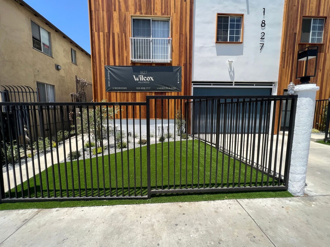 Foto principal - 1827 Wilcox Beautifully renovated 2 bedroo...