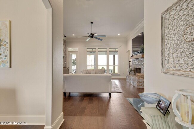 Foto del edificio - 2052 Main Hwy