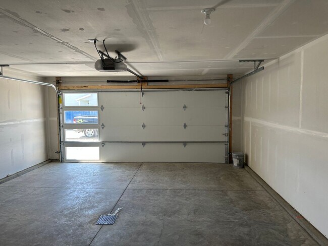 Foto del edificio - 102 Marshall Lp