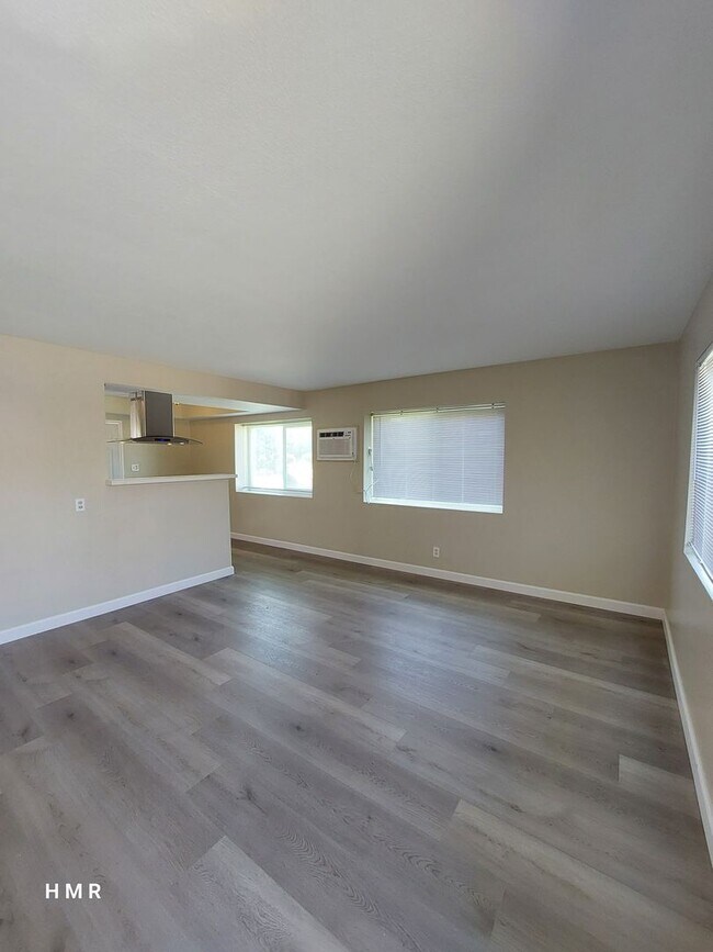 Foto del edificio - 5386 Kingsley St
