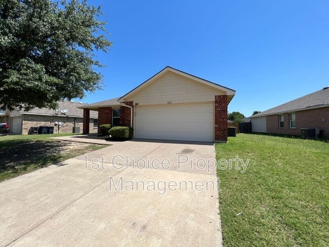 Building Photo - 4888 Parkview Hills Ln