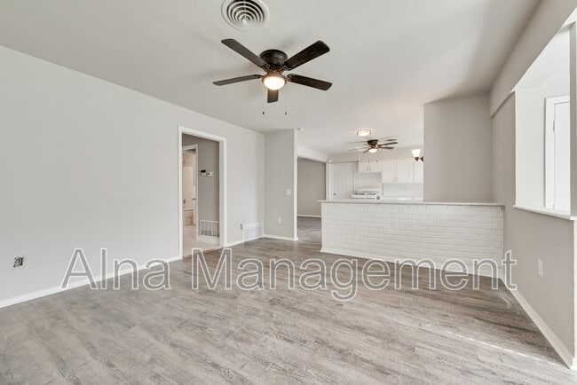 Foto del edificio - 1822 Roberts Cut Off Rd