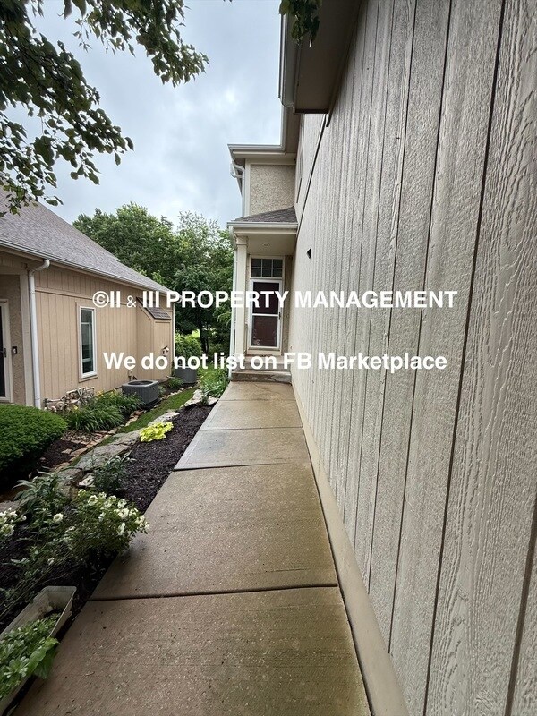 Foto del edificio - 7351 McCoy St