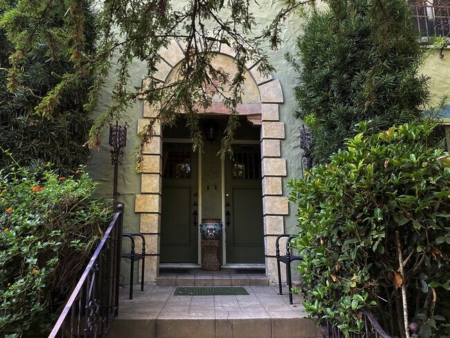 Foto del edificio - 1119 Hacienda Pl