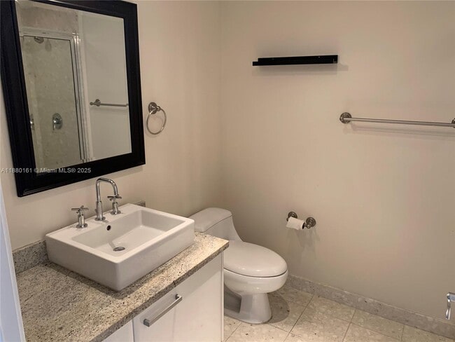 Foto del edificio - 185 SW 7th St