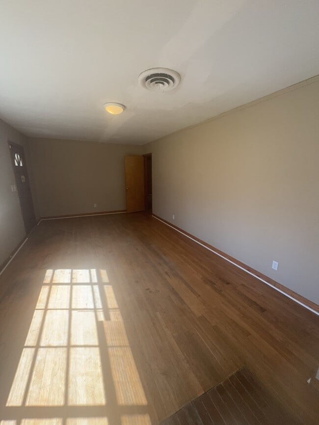 Foto del edificio - 316 Woody Dr