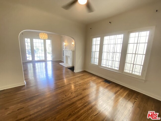 Foto del edificio - 1125 S Citrus Ave