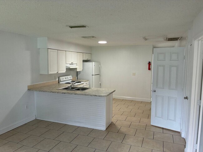 Foto del edificio - 620-622 Pineville Ln