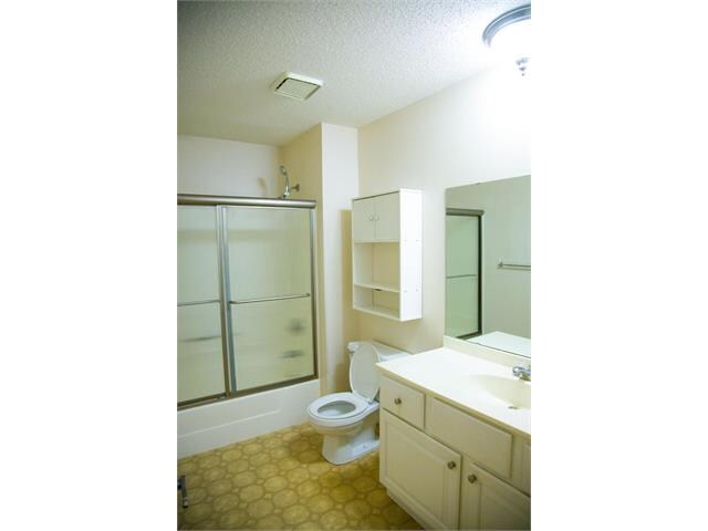 Foto del edificio - 570 Whispering Ln