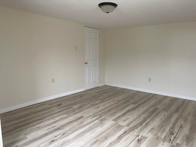 Foto del edificio - 11005 Brass Rd NW