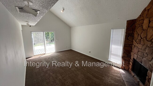 Foto del edificio - Contemporary 3 bed/ 2bed in Jacksonville