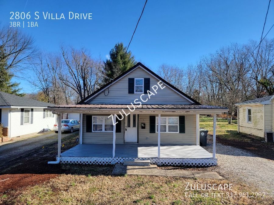 Primary Photo - nice little 3 bedroom city home / $99 move...