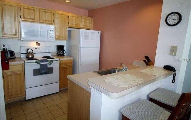 Building Photo - 2200 San Zanobi Dr