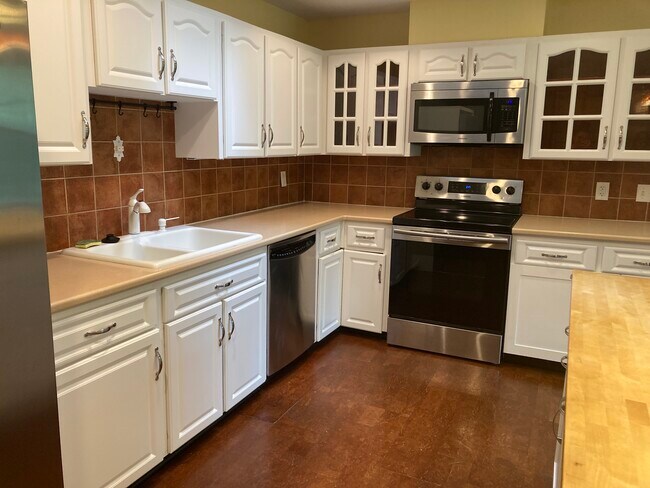 Foto del edificio - 22 Oakmont Cir