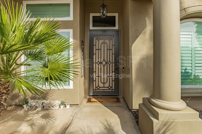 Foto del edificio - 2738 E Silverwood Dr