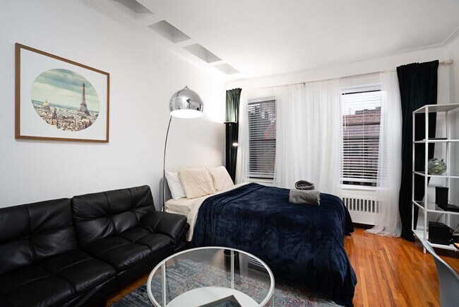 Foto del edificio - 328 E 74th St