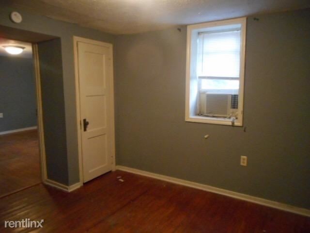 Building Photo - 1544 State St