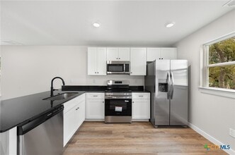 Building Photo - 909 Martin Luther King Jr Ln