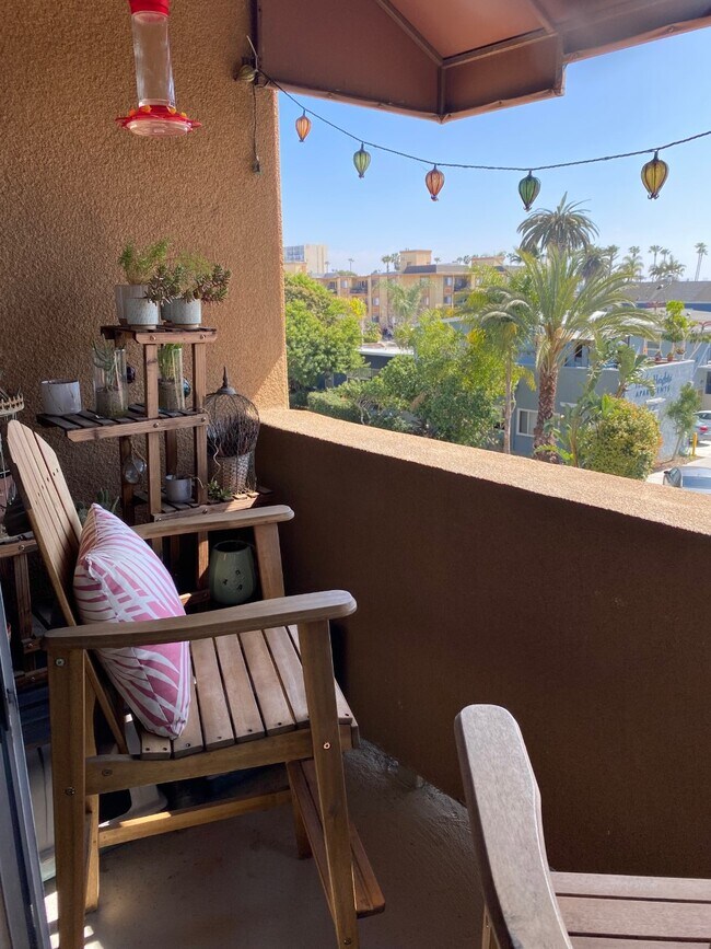 Balcony - 5051 La Jolla Blvd