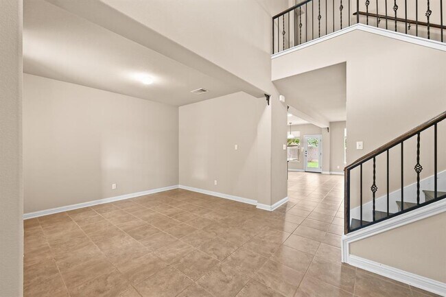 Foto del edificio - 808 Middle Creek Dr