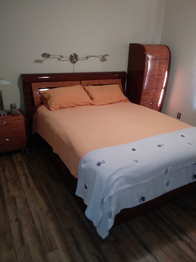 Foto del edificio - 929 Stonybrook Cir