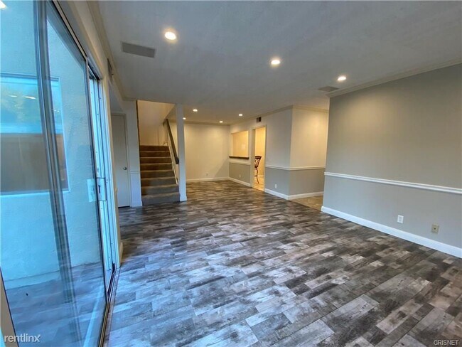 Building Photo - 6501 Wystone Ave