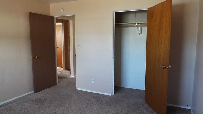 Bedroom 2 - VS Apartment