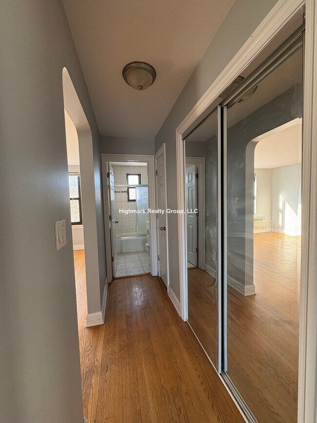 Foto del edificio - 7320 North Ridge Blvd. Unit 3W