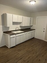 Building Photo - 511 N Penn Ave