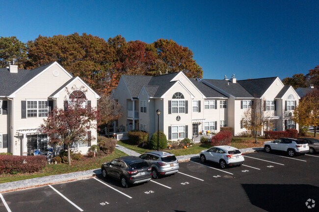 Greenview Court 55+ Senior Living - 4