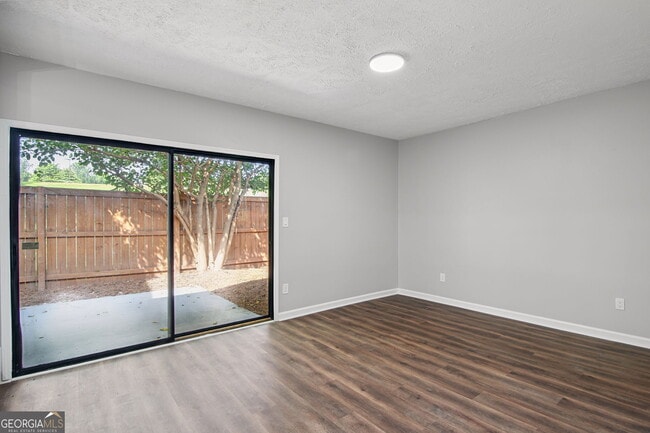 Building Photo - 3193 Nectarine Cir