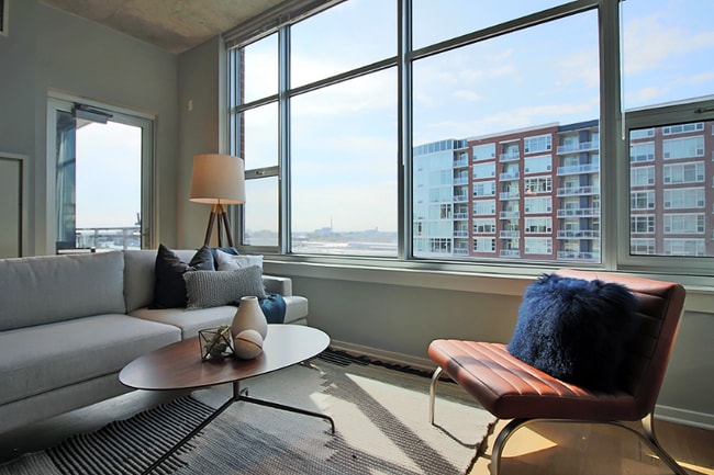 Foto del edificio - 146 W Roosevelt Rd