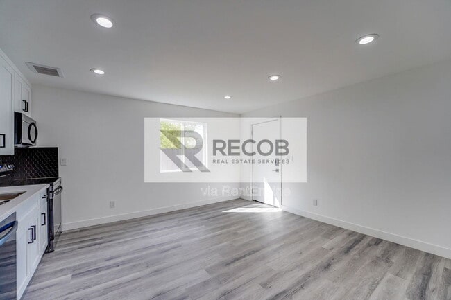 Building Photo - 3663 Budd St