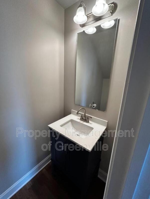 Foto del edificio - 227 E Church St