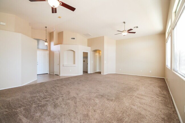 Foto del edificio - 12465 N Stone Ring Dr