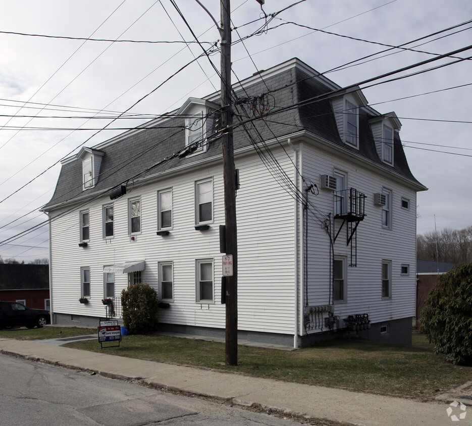 Building Photo - 8-10 Anthony St