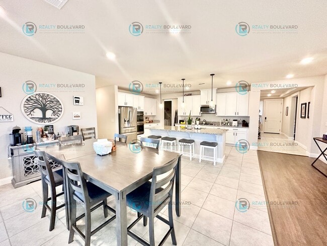 Building Photo - Welcome to your dream home, where modern elegance meets unparalleled convenience!