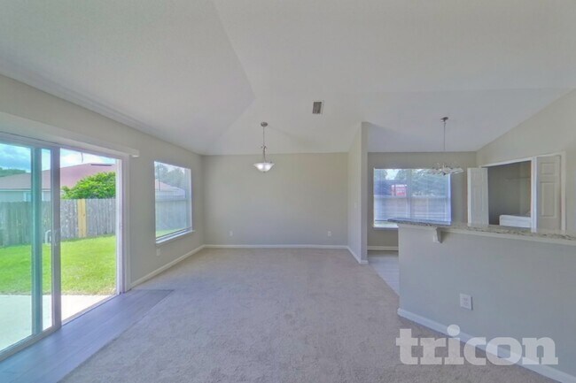 Foto del edificio - 6830 Shoreline Ln