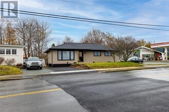 Building Photo - 50 Torbay Rd