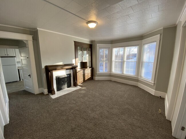 Foto del edificio - 704 N Main St