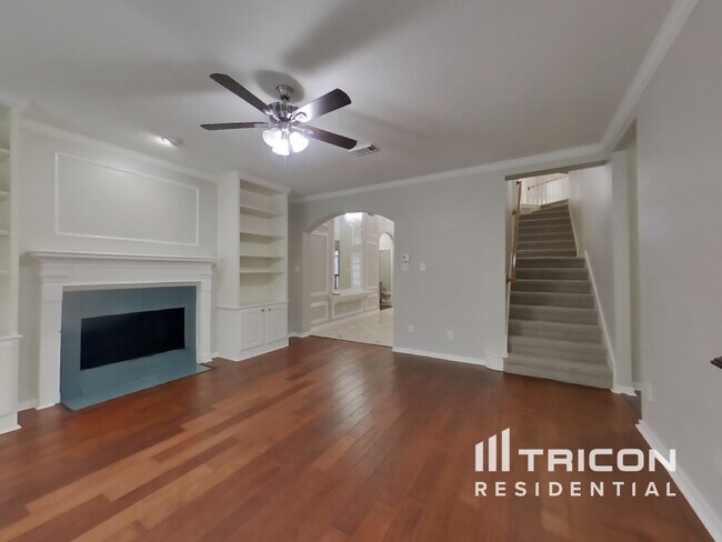 Foto del edificio - 7302 Emerald Glen Dr