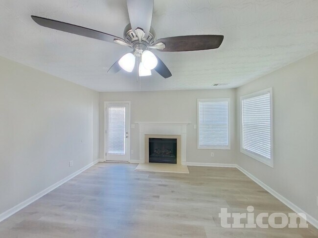 Foto del edificio - 305 Little Creek Rd SE