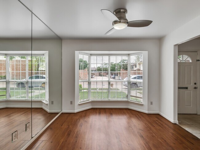 Foto del edificio - 14325 Lost Meadow Ln