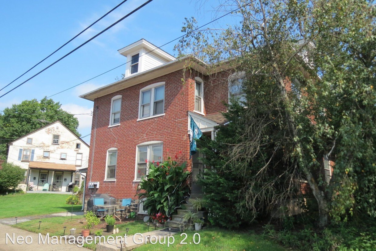 203 Noble St, Souderton, PA 18964 Condo for Rent in Souderton, PA