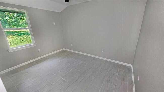 Building Photo - 8454 Blankenship Dr