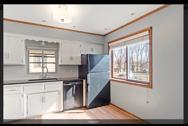 Building Photo - 607 Belland Ave