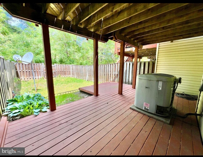 Building Photo - 9632 Hadleigh Ct