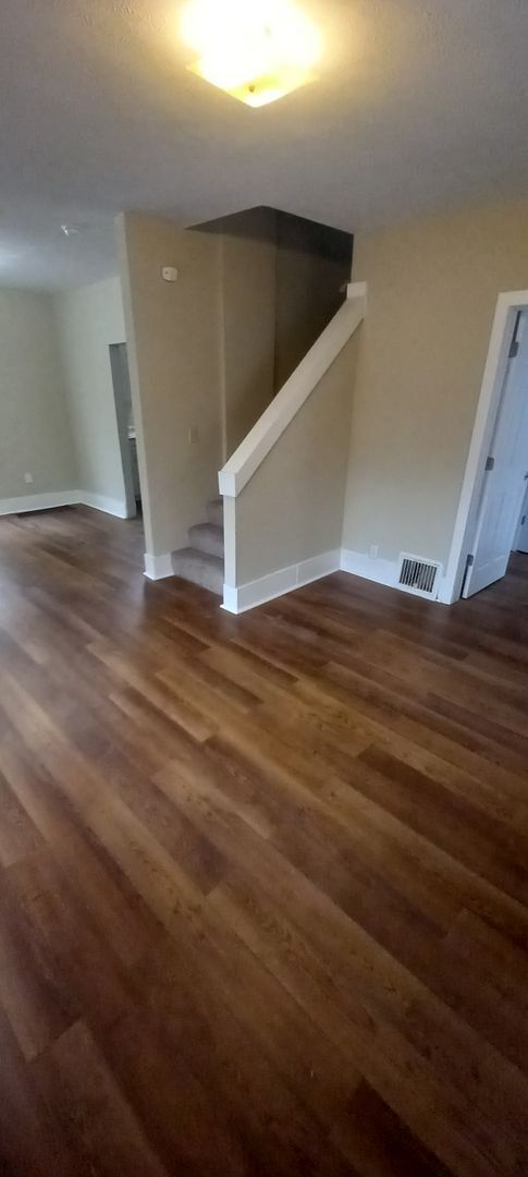 Building Photo - Recently Remodeled 2-Bedroom, 2-Bathroom Home – $1,100/Month - Accepting Section 8