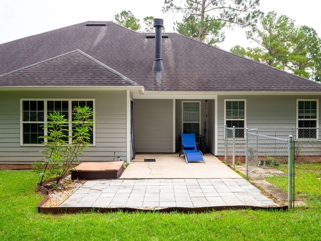 Building Photo - Spacious 4BR House in Valdosta