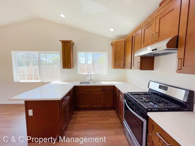 Building Photo - 3 br, 2 bath House - 1795 Pescadero - A